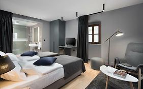 Rialto Residence